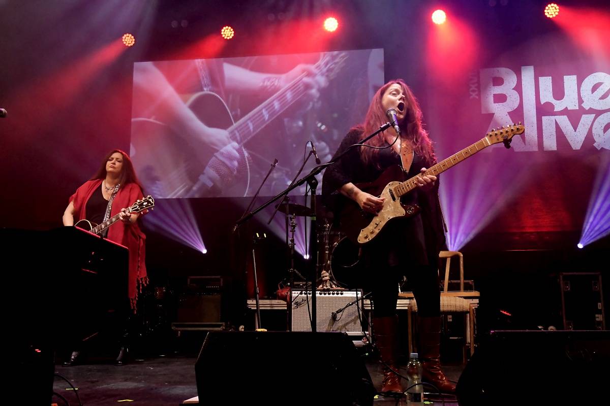 Blues Alive v Šumperku uctil Ettu James, zahráli Ana Popović i The Turtev Brothers