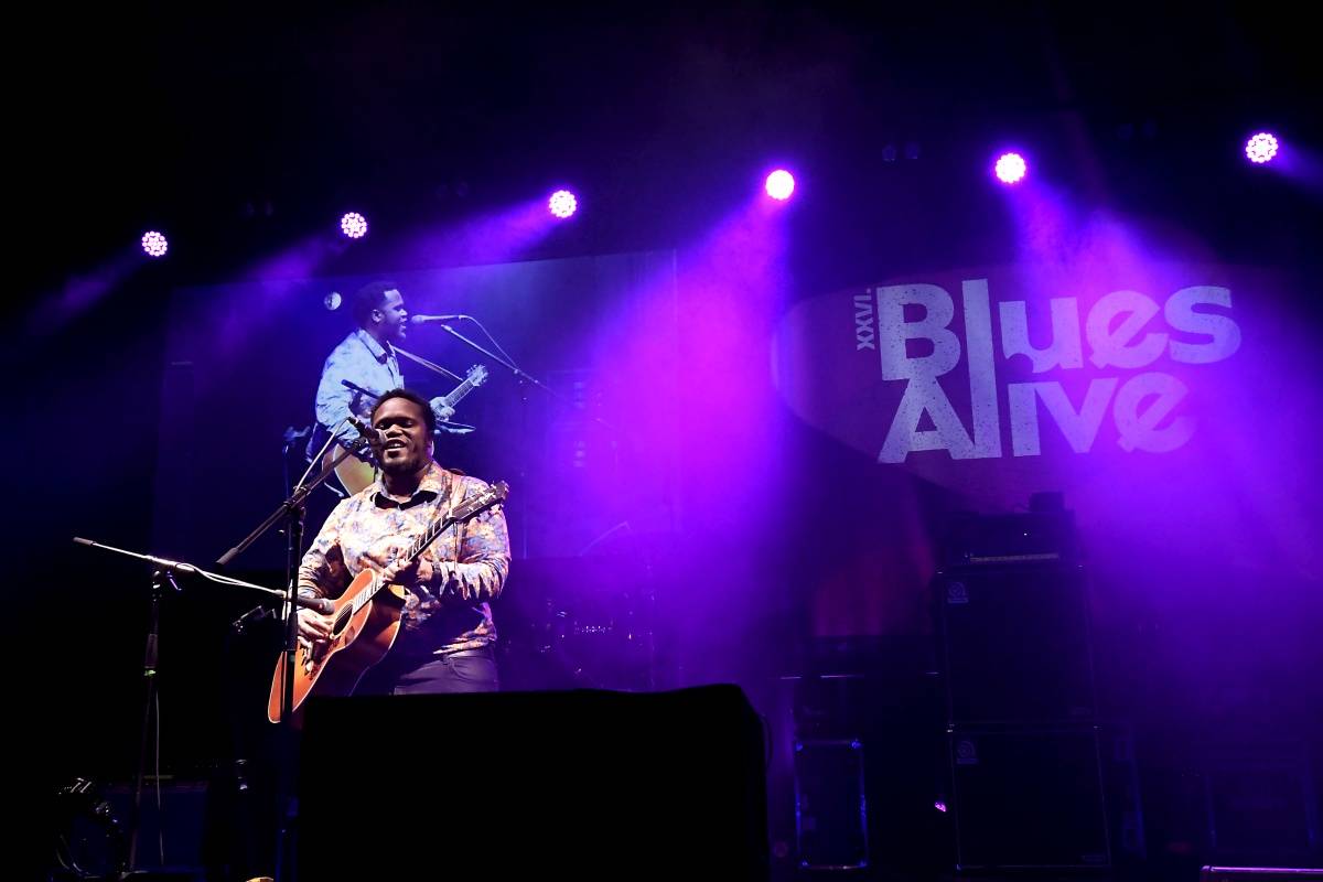 Blues Alive v Šumperku uctil Ettu James, zahráli Ana Popović i The Turtev Brothers