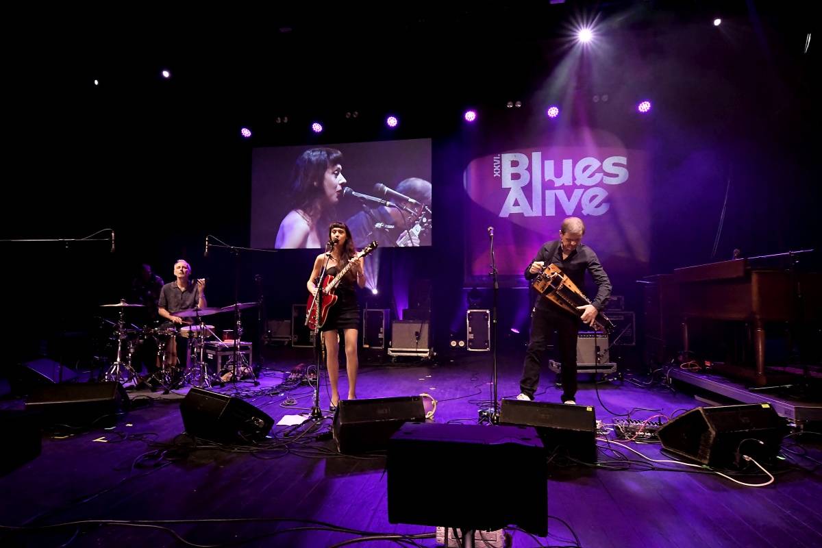 Blues Alive v Šumperku uctil Ettu James, zahráli Ana Popović i The Turtev Brothers