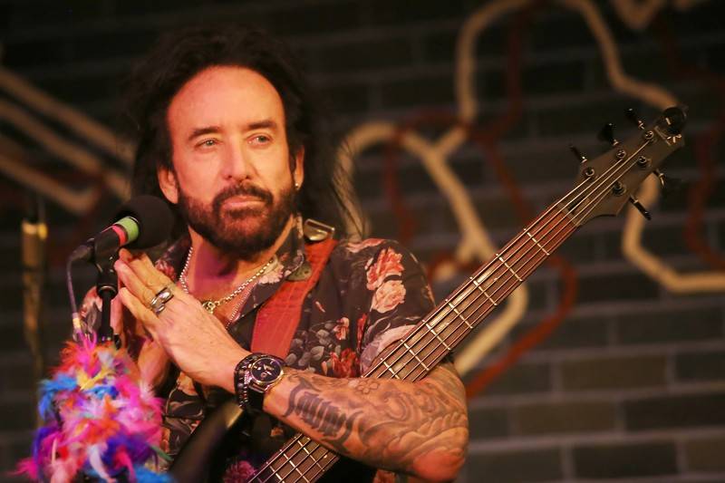 Marco Mendoza přivezl na Slovensko album New Direction