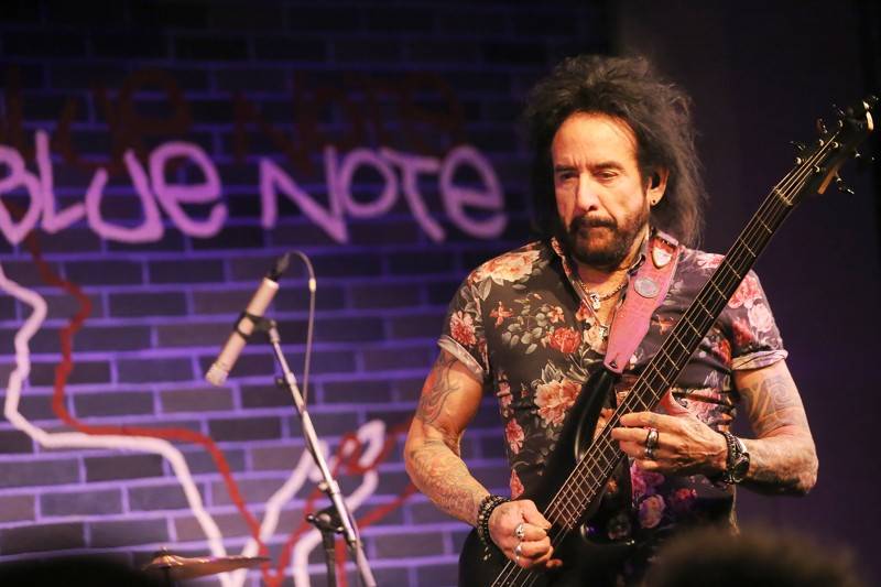 Marco Mendoza přivezl na Slovensko album New Direction