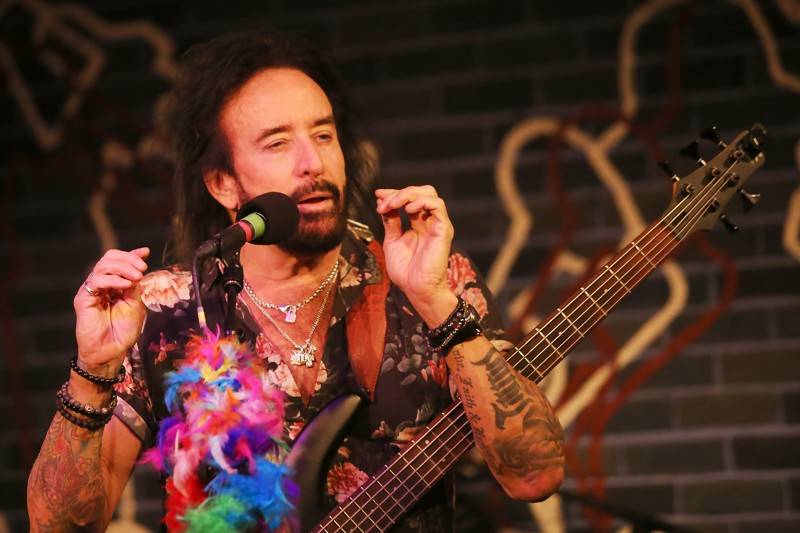 Marco Mendoza přivezl na Slovensko album New Direction