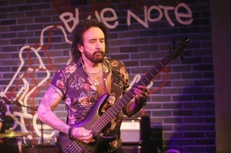 Marco Mendoza přivezl na Slovensko album New Direction