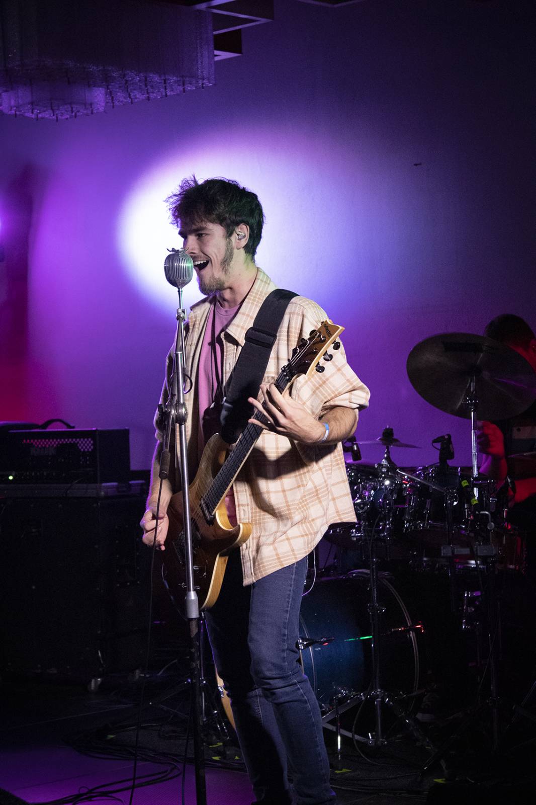 Dead End Festival se po třech letech rozezněl Českými Budějovicemi. Zahráli Hentai Corporation, Kurtizány z 25. Avenue nebo Honza Křížek