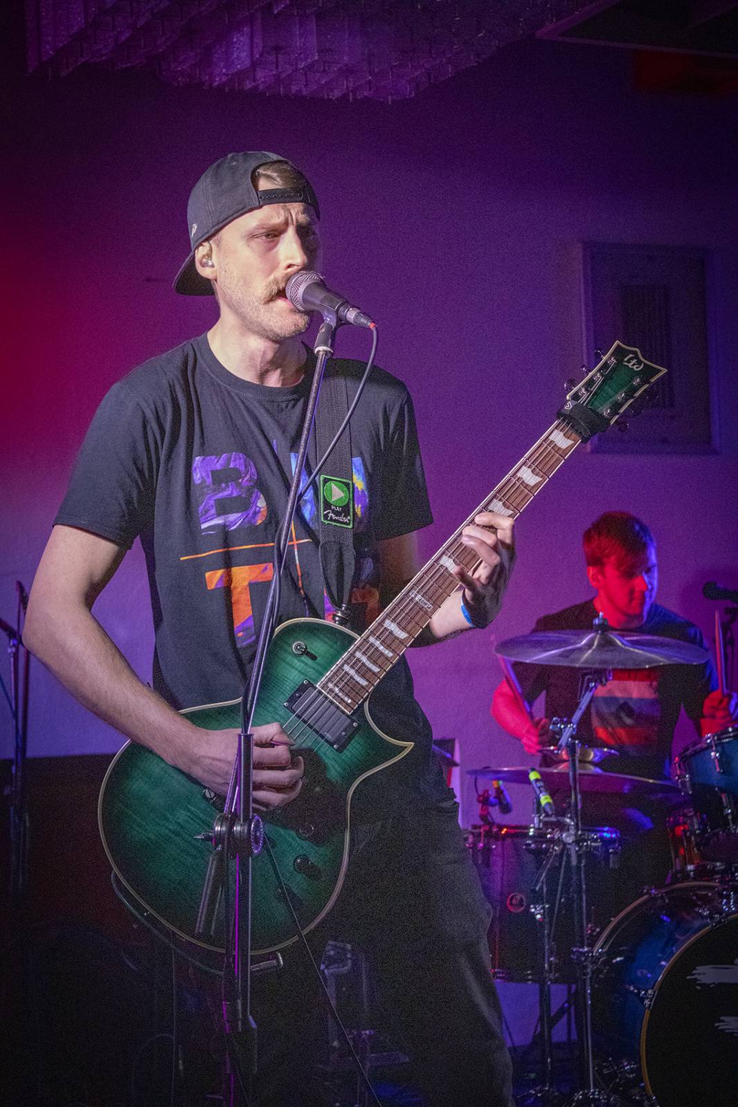 Dead End Festival se po třech letech rozezněl Českými Budějovicemi. Zahráli Hentai Corporation, Kurtizány z 25. Avenue nebo Honza Křížek