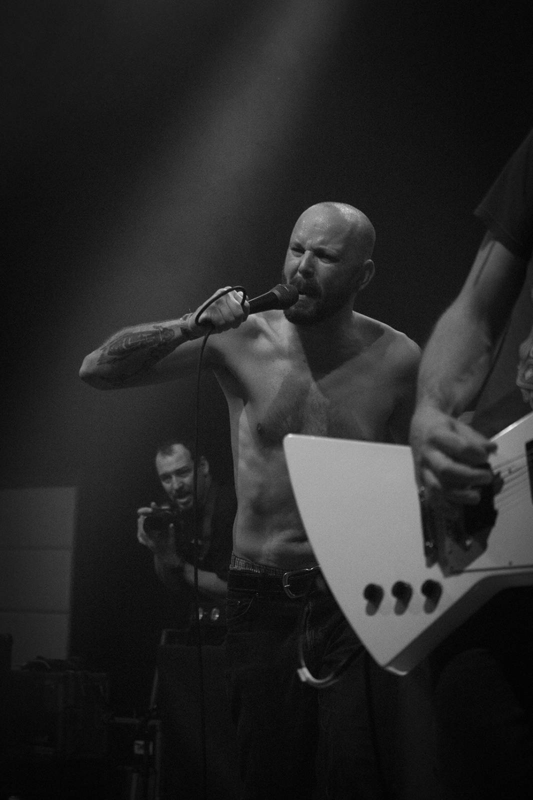 Dead End Festival se po třech letech rozezněl Českými Budějovicemi. Zahráli Hentai Corporation, Kurtizány z 25. Avenue nebo Honza Křížek