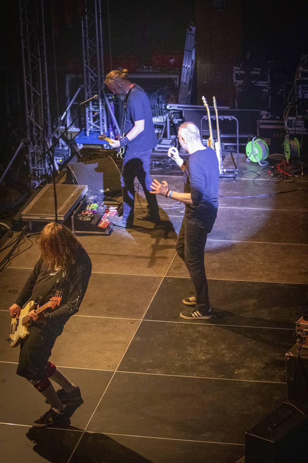 Dead End Festival se po třech letech rozezněl Českými Budějovicemi. Zahráli Hentai Corporation, Kurtizány z 25. Avenue nebo Honza Křížek