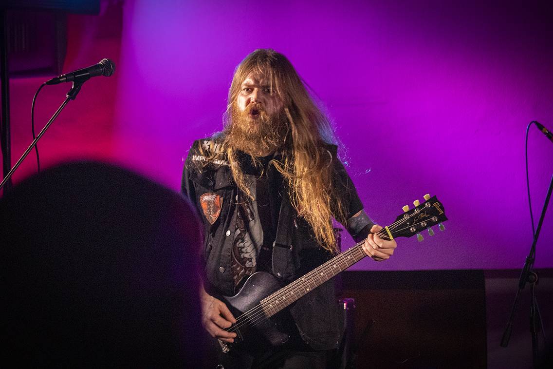 Dead End Festival se po třech letech rozezněl Českými Budějovicemi. Zahráli Hentai Corporation, Kurtizány z 25. Avenue nebo Honza Křížek