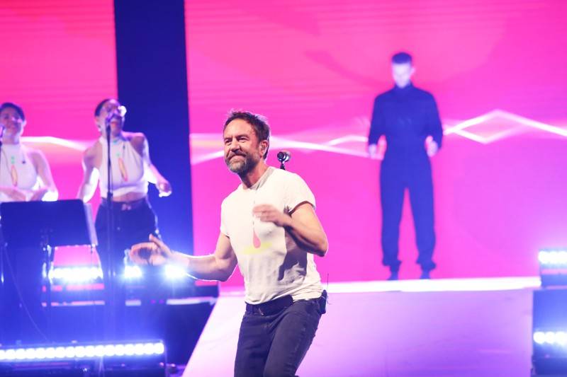 Fanoušci Tata Bojs vtrhli v brněnském Mahenově divadle na pódium