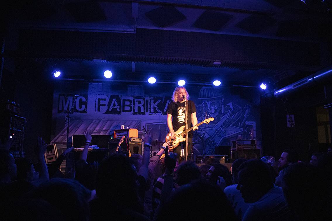 Přetrhnuté struny i plavání na lidech. Vypsaná fiXa dvakrát vyprodala České Budějovice