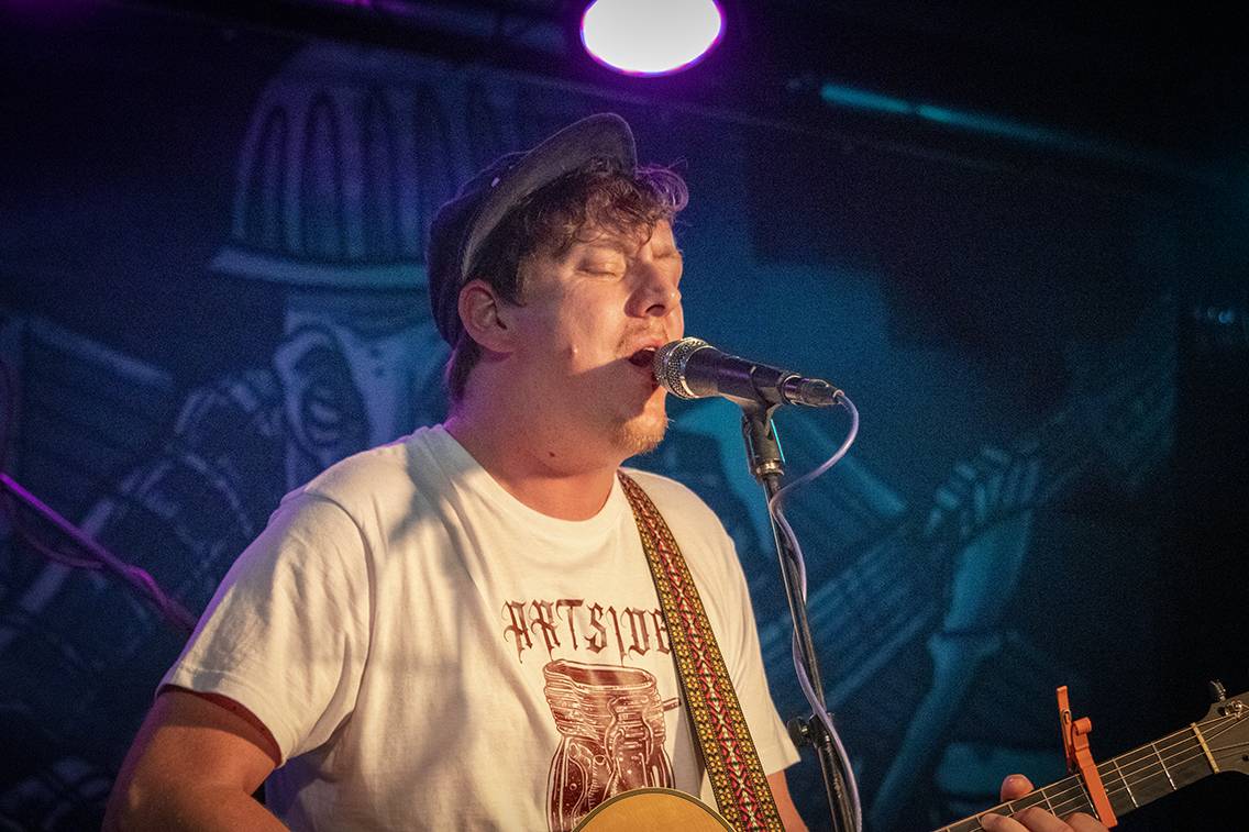 Přetrhnuté struny i plavání na lidech. Vypsaná fiXa dvakrát vyprodala České Budějovice