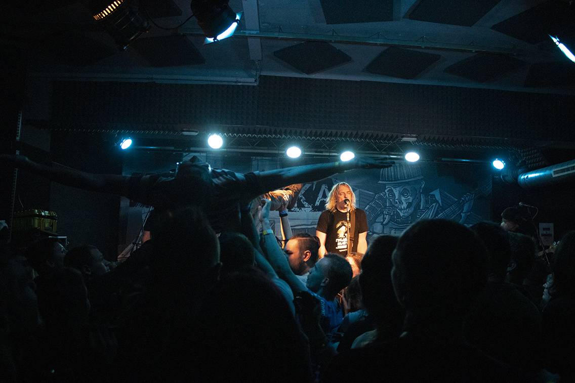 Přetrhnuté struny i plavání na lidech. Vypsaná fiXa dvakrát vyprodala České Budějovice