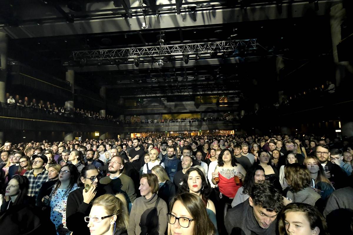 Bonobo ve Foru Karlín představil své nejemocionálnější album Fragments