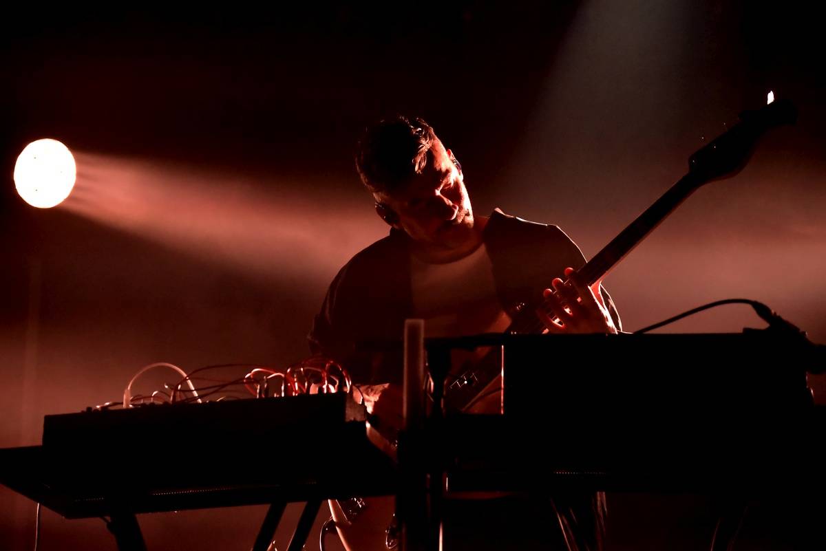 Bonobo ve Foru Karlín představil své nejemocionálnější album Fragments