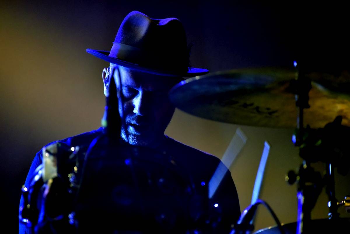 Bonobo ve Foru Karlín představil své nejemocionálnější album Fragments