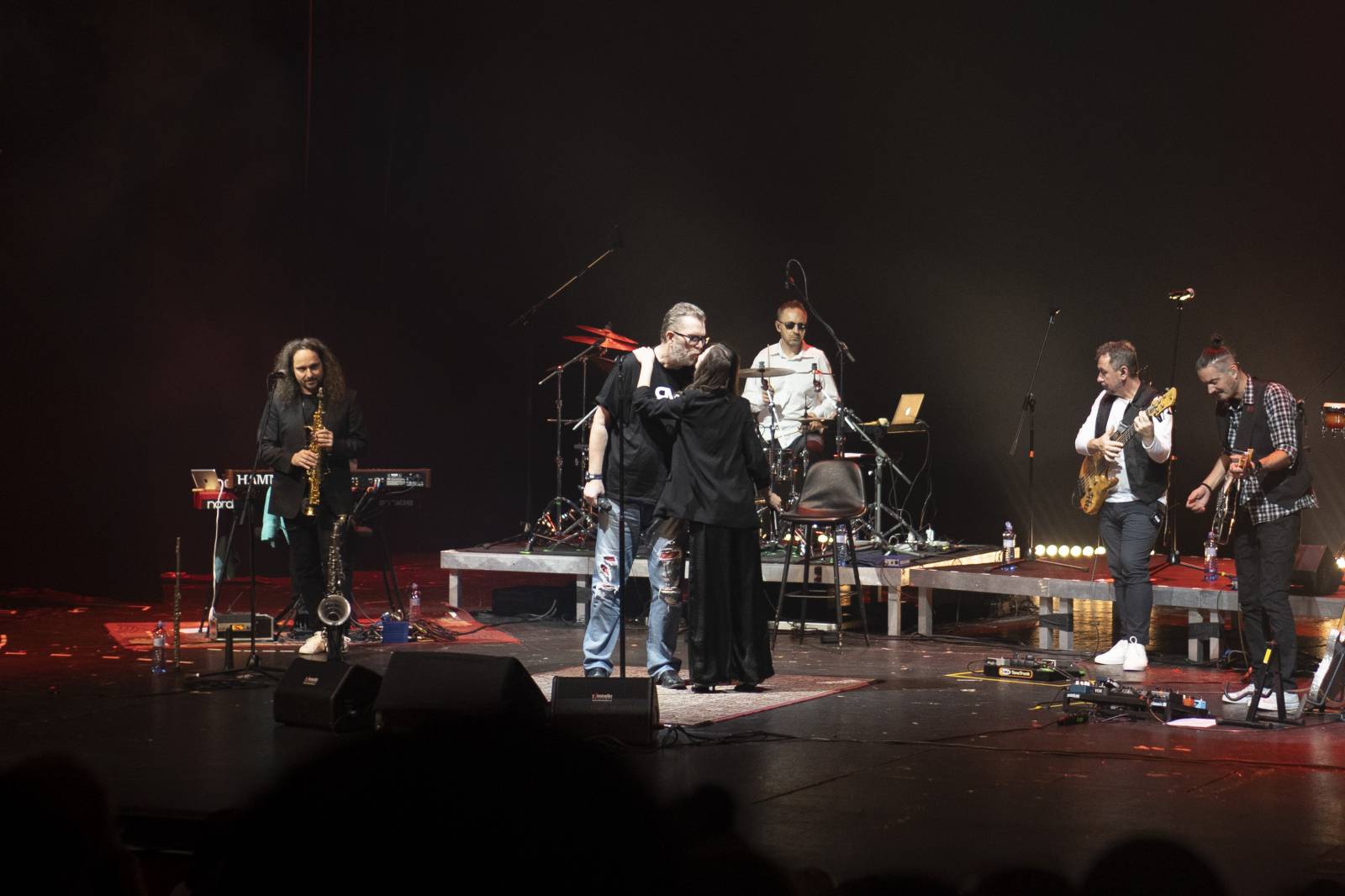 Koncert zakončený ve stoje. Richard Müller zahrál v Divadle Hybernia