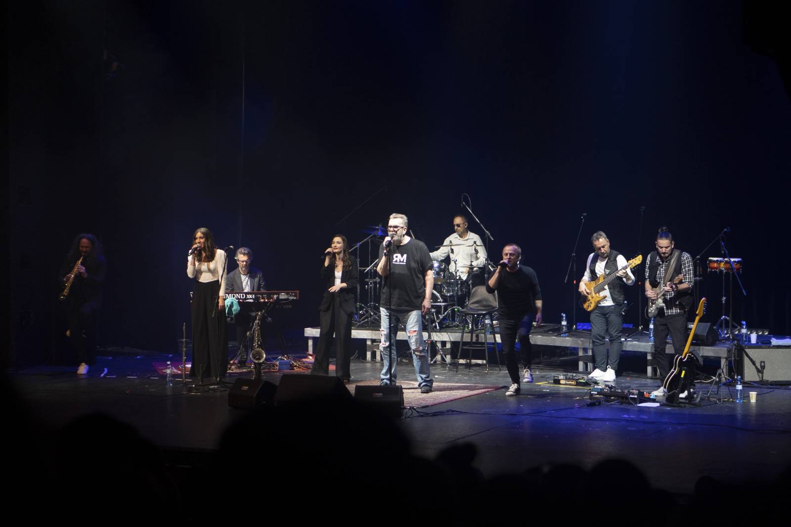 Koncert zakončený ve stoje. Richard Müller zahrál v Divadle Hybernia