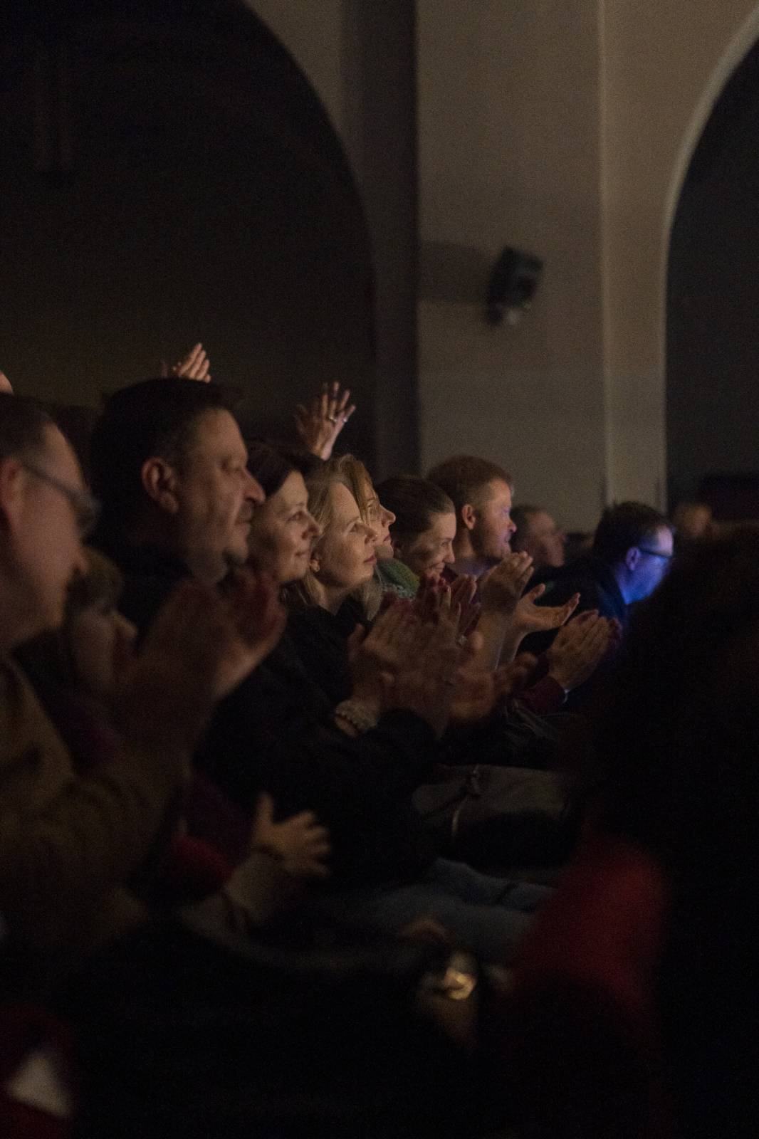 Koncert zakončený ve stoje. Richard Müller zahrál v Divadle Hybernia