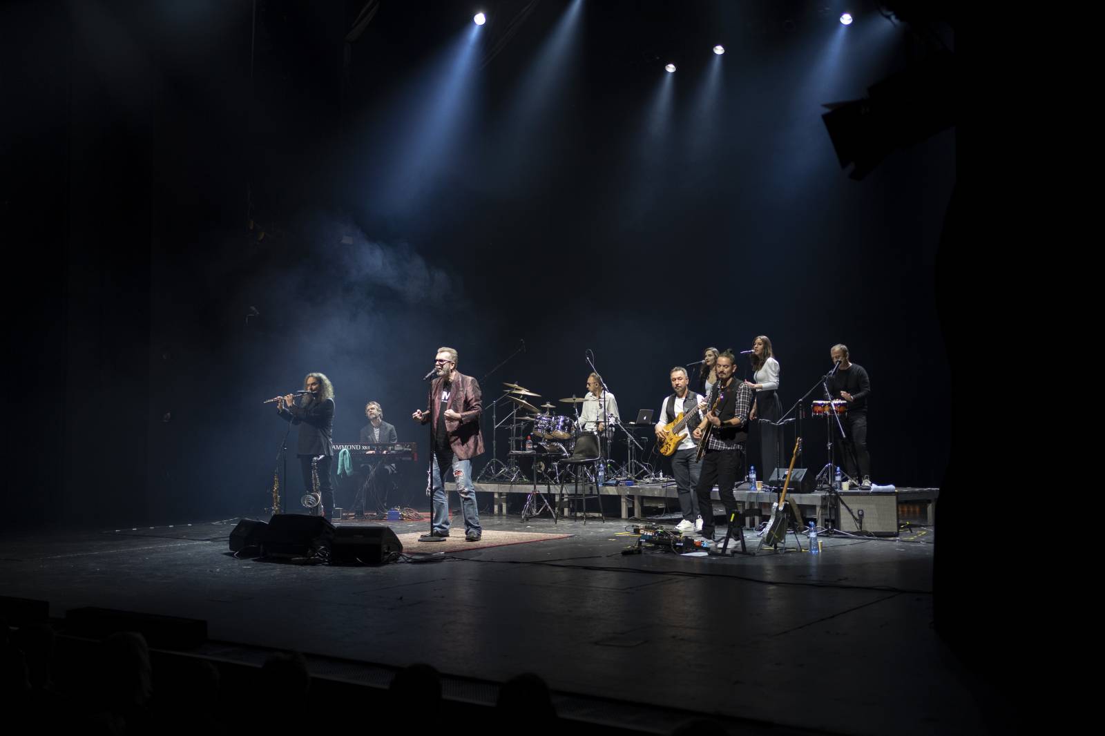 Koncert zakončený ve stoje. Richard Müller zahrál v Divadle Hybernia