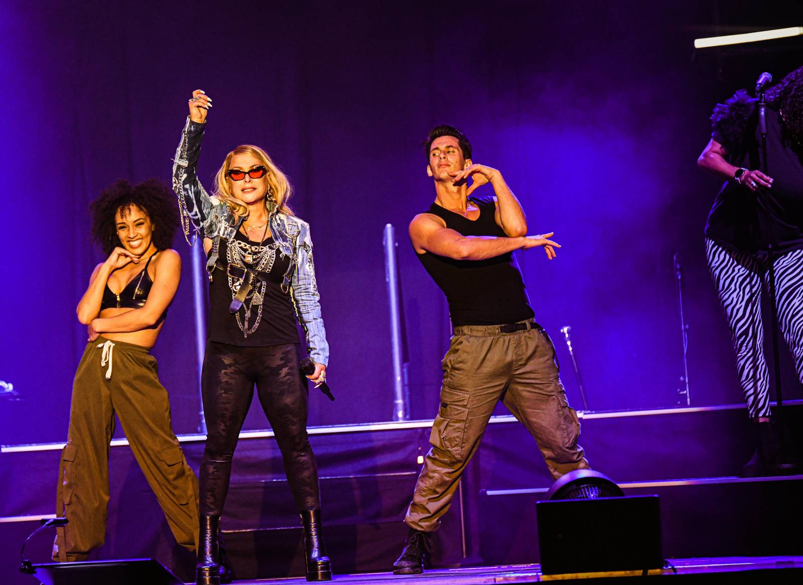 Anastacia konečně dorazila do Prahy, rozezpívala plné O2 universum