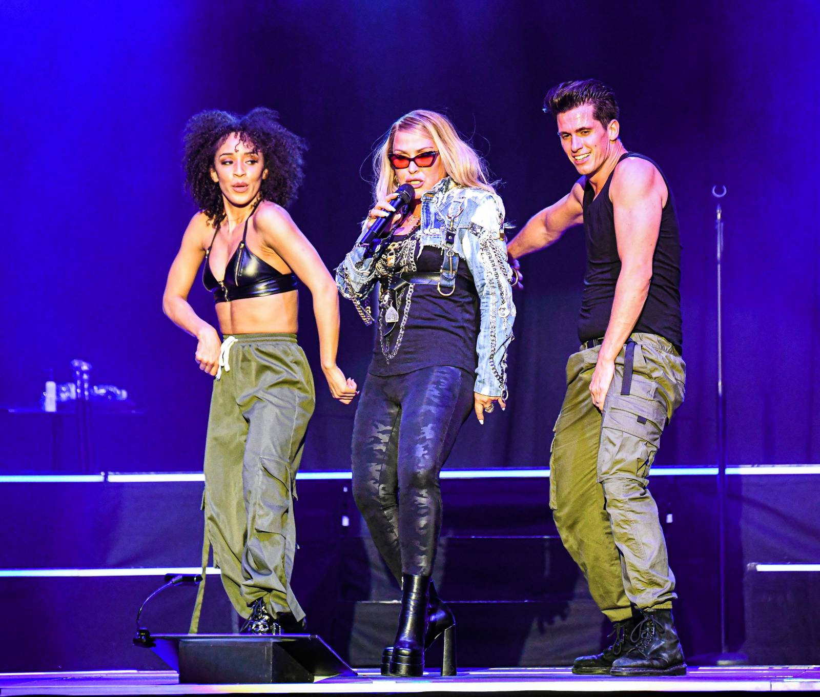 Anastacia konečně dorazila do Prahy, rozezpívala plné O2 universum