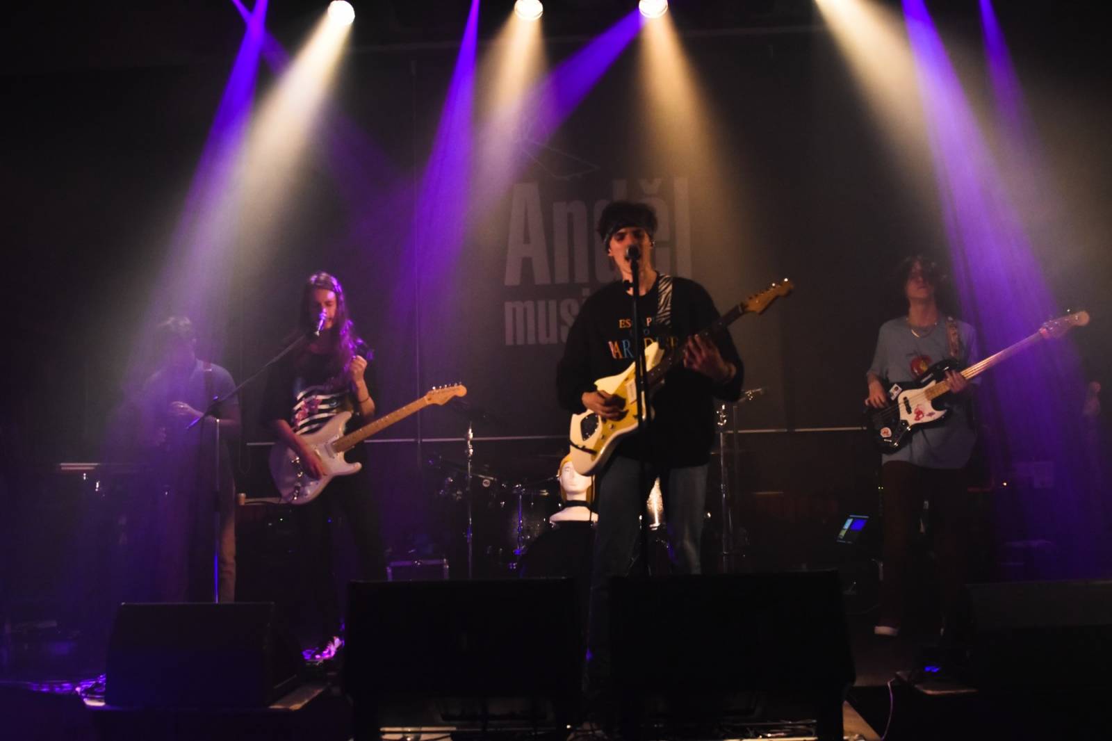 Deaf Heart nabídli Plzni průřez svou tvorbou, předskakovali jim Malone