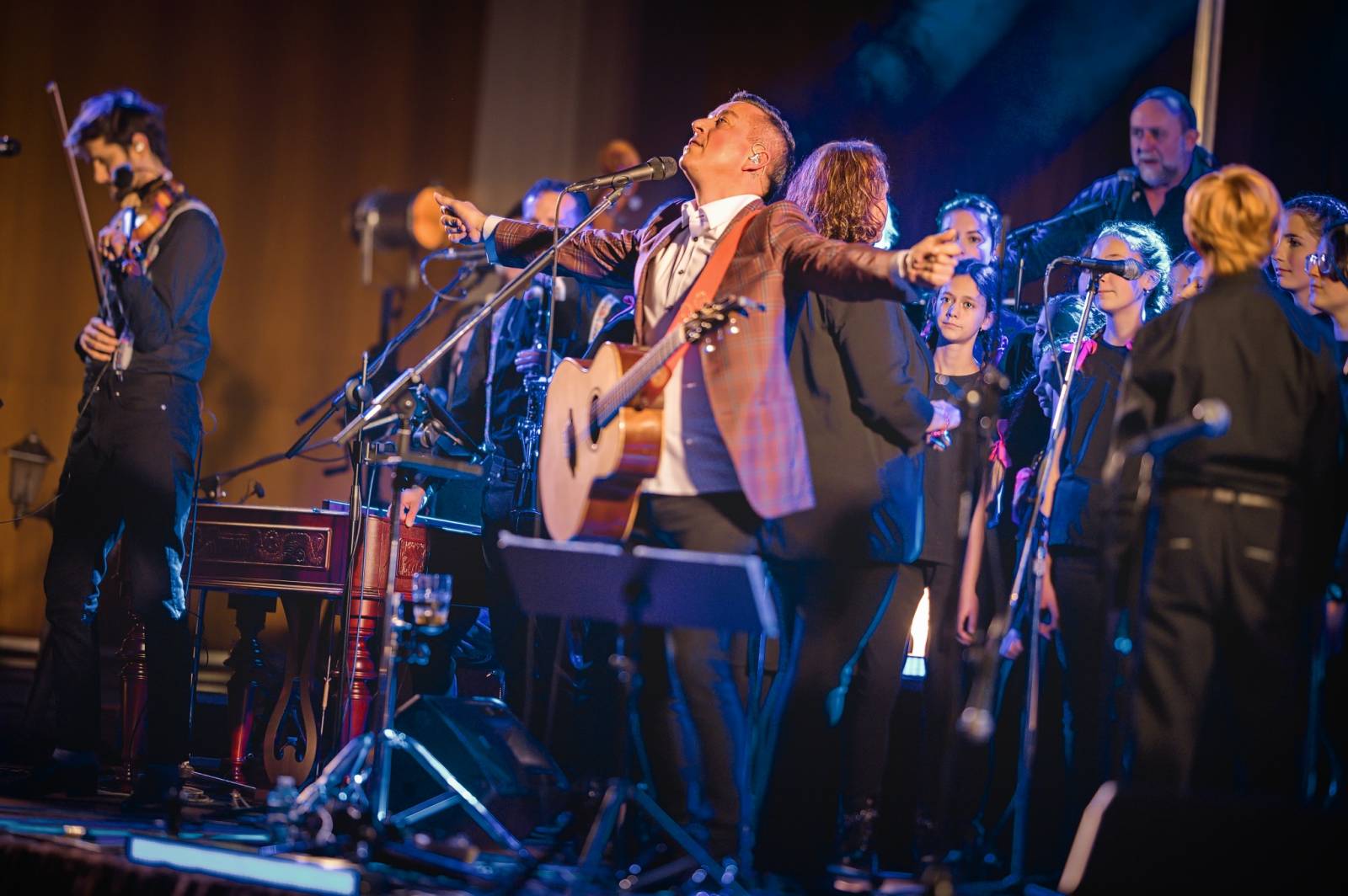 Petr Bende vyrazil na vánoční turné, Forum v rodné Třebíči beznadějně vyprodal