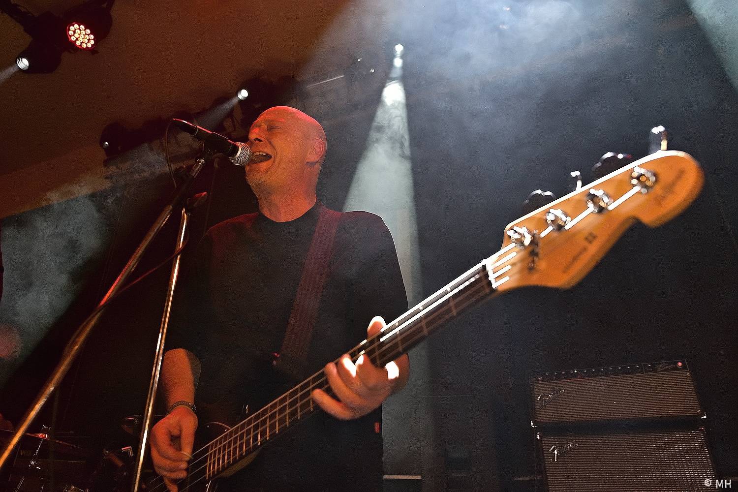 Rok 2022 objektivem fotografů | Martin Hanáček fotil Rock for JK Manětín, Kurtizány z 25. Avenue, Lordi nebo Znouzectnost