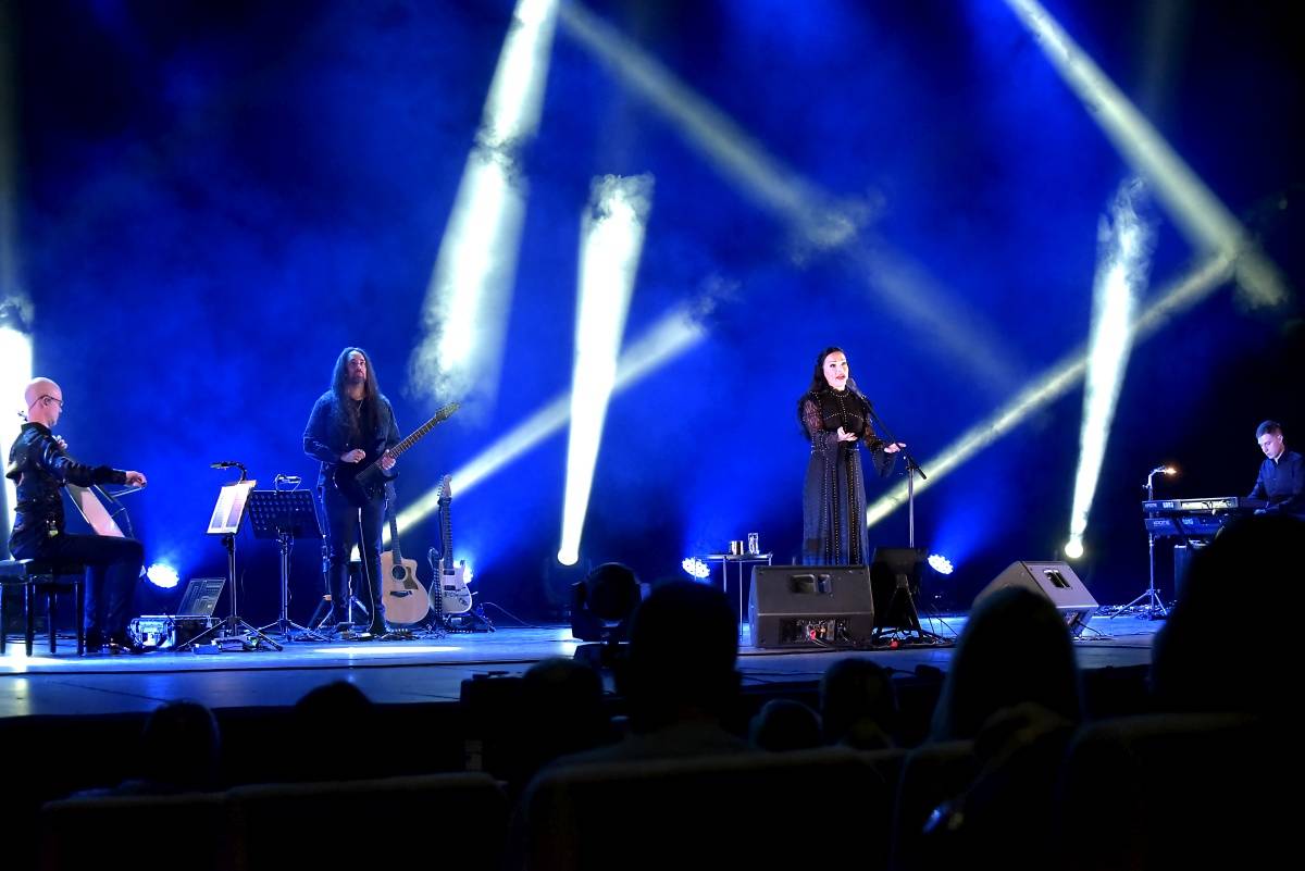 Tarja Turunen s sebou do Prahy přivezla vánoční pohodu