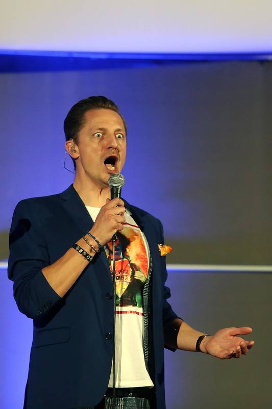 Rok 2022 objektivem fotografů | Karel Prchal zvěčnil Zaru Larsson, Judas Priest i Caluma Scotta