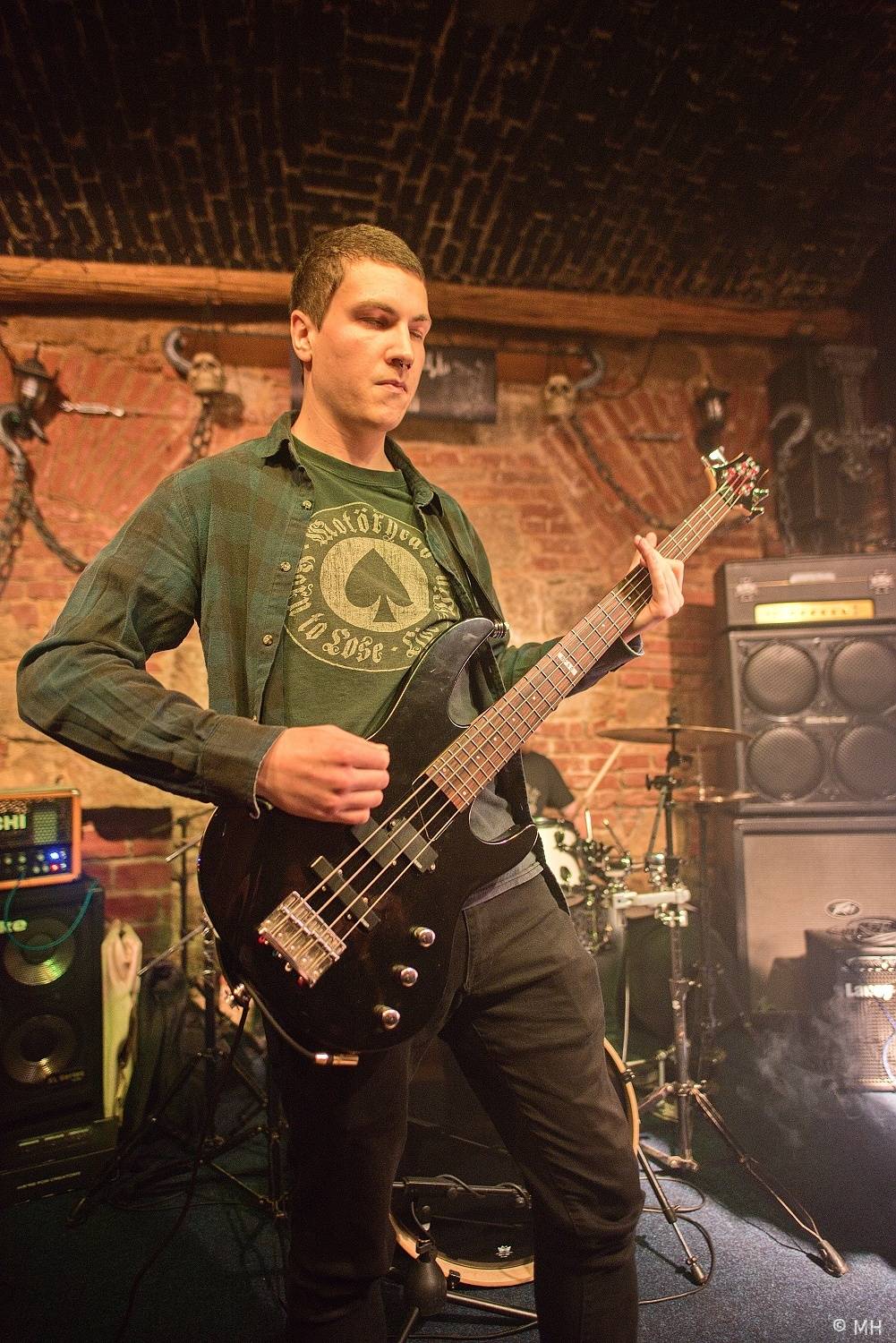 V Plzni vzpomínali na Lemmyho. V Parlamentu zahráli Bradavice, Motörreptile a Zvýšený Riziko