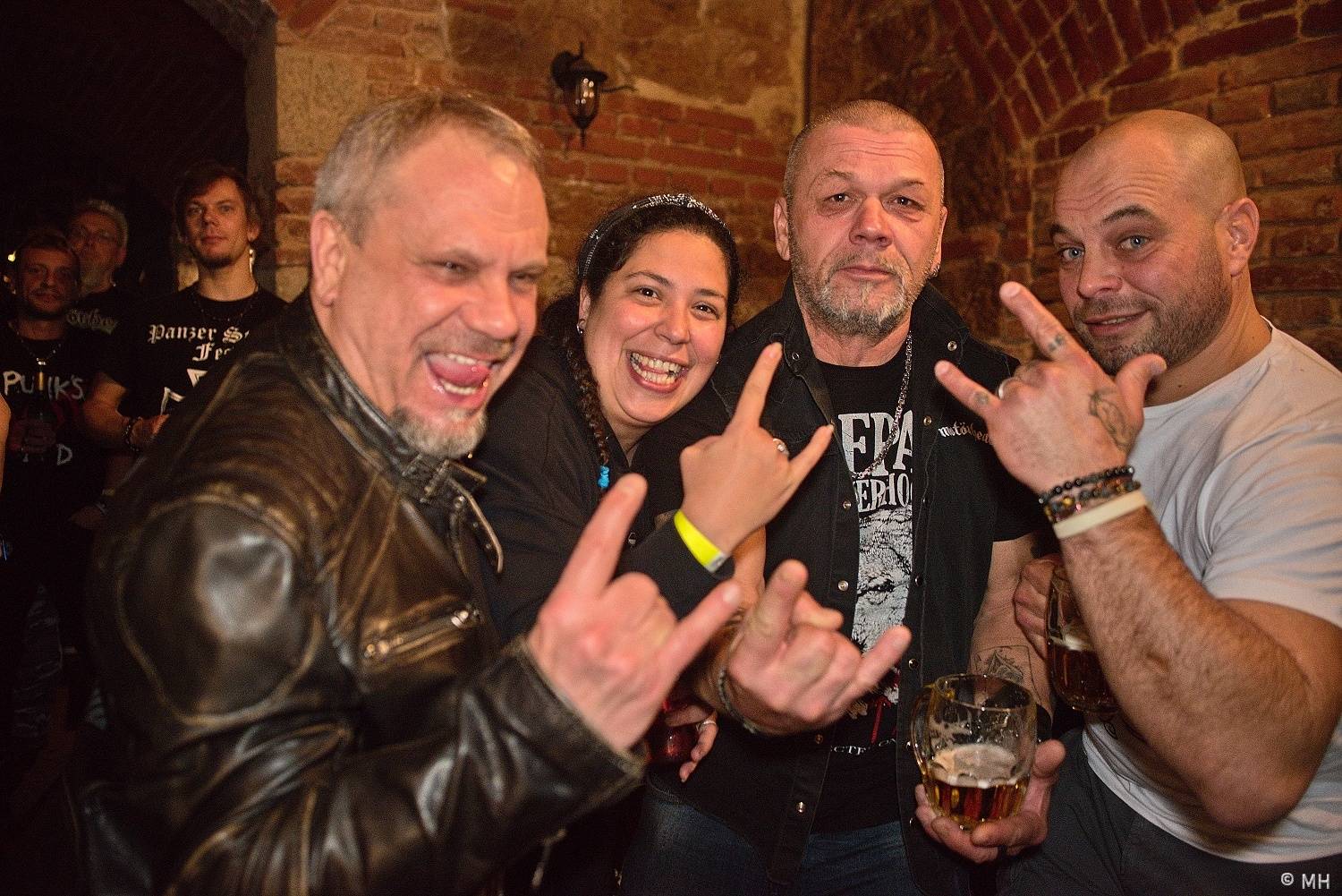 V Plzni vzpomínali na Lemmyho. V Parlamentu zahráli Bradavice, Motörreptile a Zvýšený Riziko