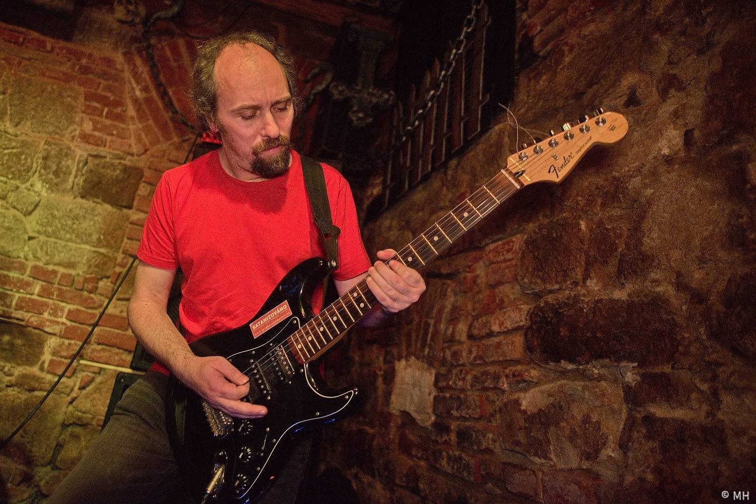 V Plzni vzpomínali na Lemmyho. V Parlamentu zahráli Bradavice, Motörreptile a Zvýšený Riziko