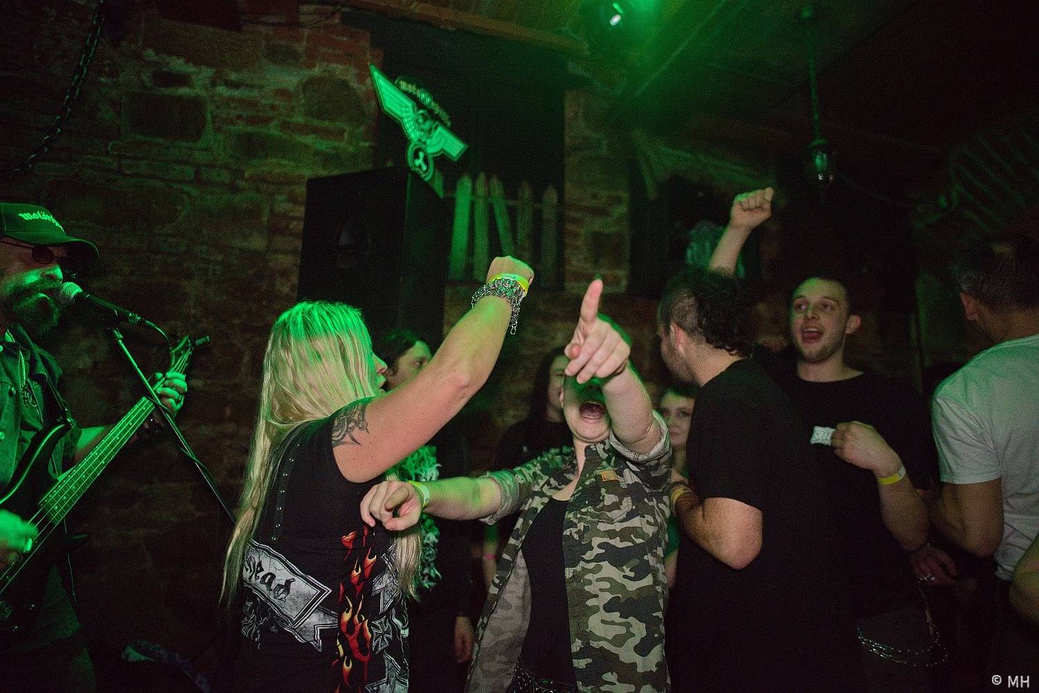 V Plzni vzpomínali na Lemmyho. V Parlamentu zahráli Bradavice, Motörreptile a Zvýšený Riziko