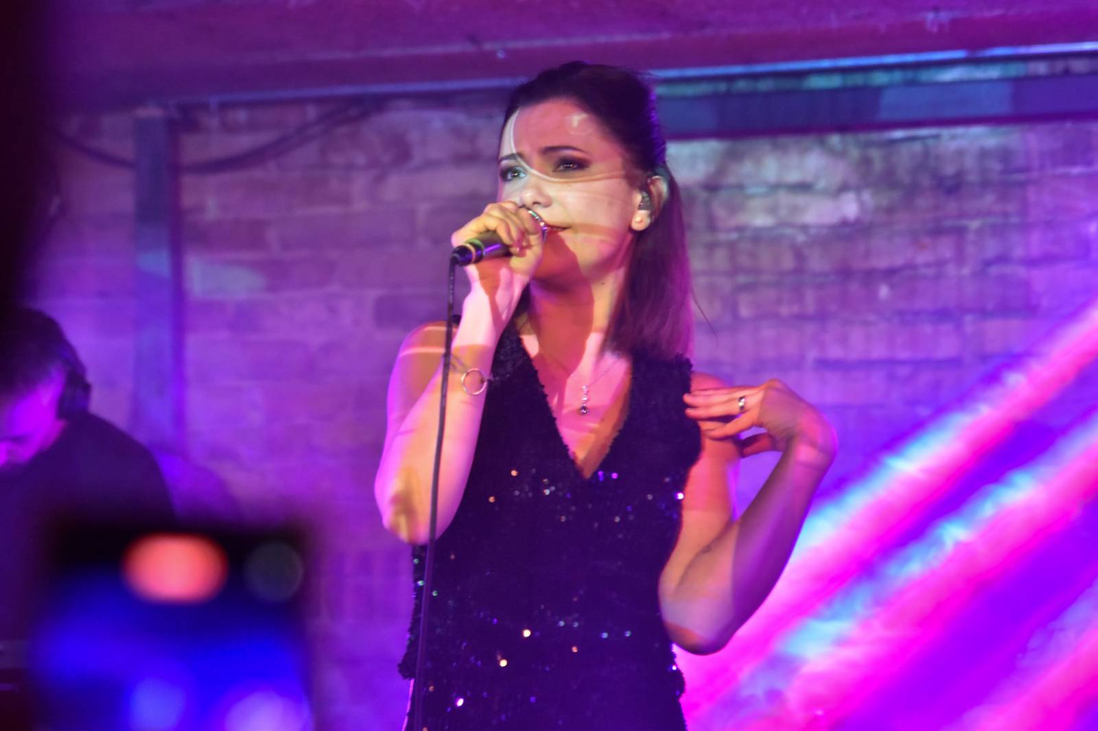 Rok 2022 objektivem fotografů | Šárka Preslová zachytila UDG, Deaf Heart, Vypsanou fiXu i John Wolfhooker