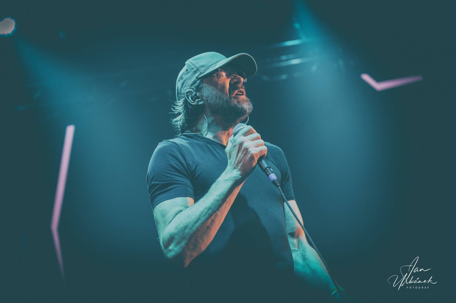 Rok 2022 objektivem fotografů | Jan Urbánek zachytil Stromboli v lomu Amerika, Tři sestry, Kabát i Heilung