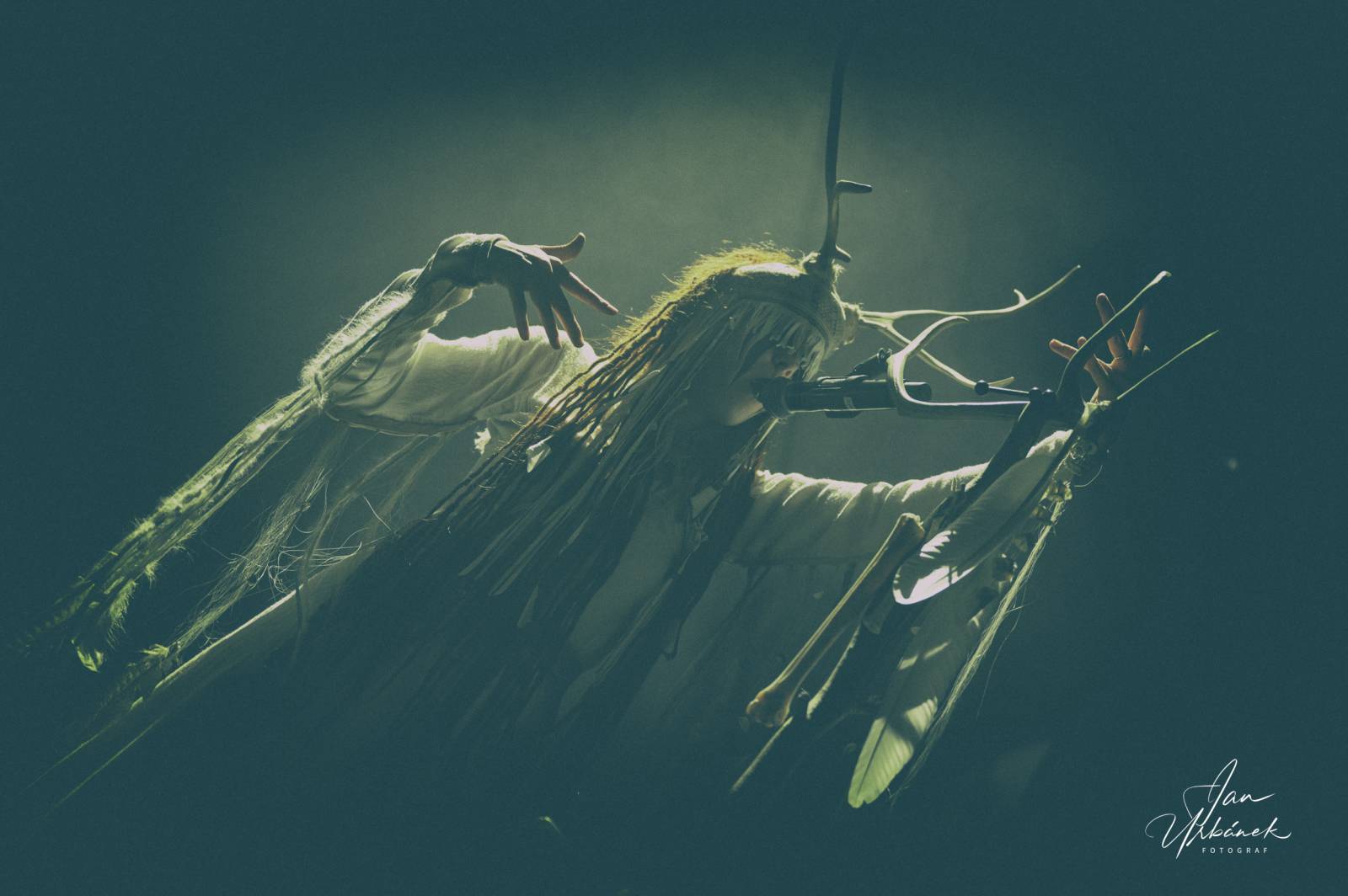 Rok 2022 objektivem fotografů | Jan Urbánek zachytil Stromboli v lomu Amerika, Tři sestry, Kabát i Heilung