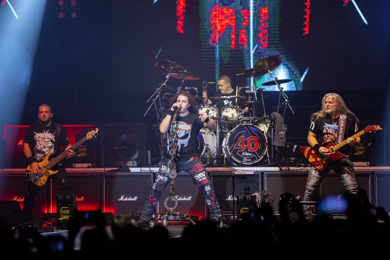 Arakain slavil v O2 universu čtyřicátiny, přáli mu Petr Kolář i Lucie Bílá