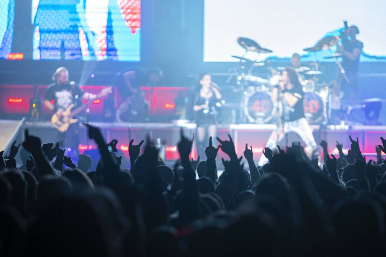 Arakain slavil v O2 universu čtyřicátiny, přáli mu Petr Kolář i Lucie Bílá