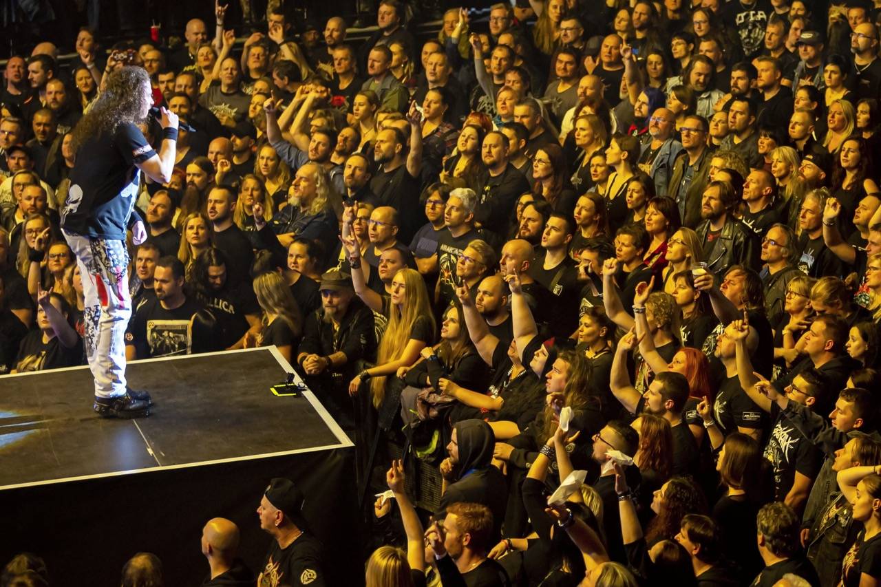 Arakain slavil v O2 universu čtyřicátiny, přáli mu Petr Kolář i Lucie Bílá