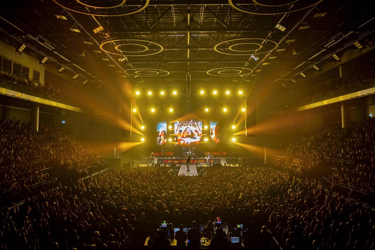 Arakain slavil v O2 universu čtyřicátiny, přáli mu Petr Kolář i Lucie Bílá