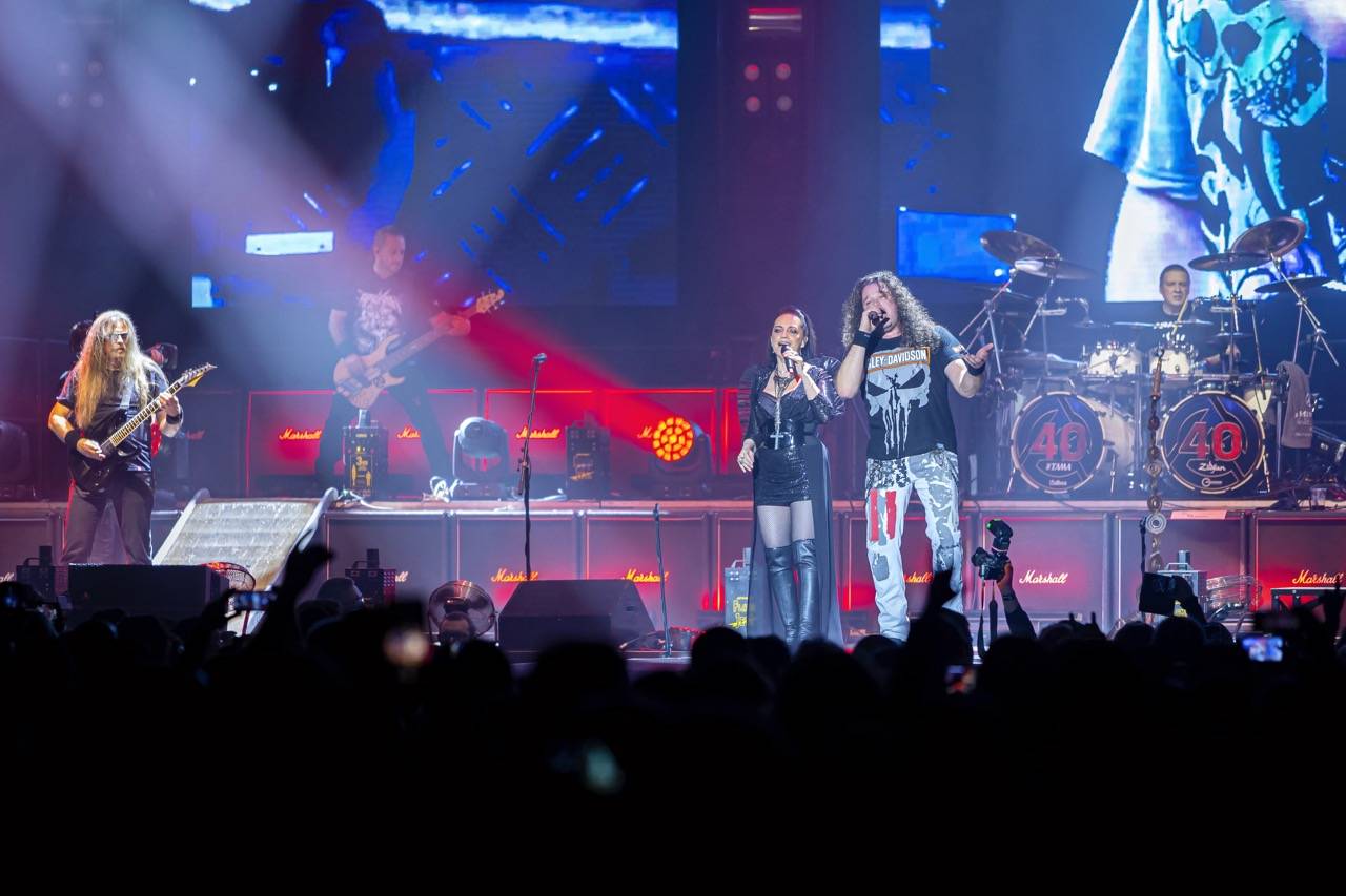 Arakain slavil v O2 universu čtyřicátiny, přáli mu Petr Kolář i Lucie Bílá