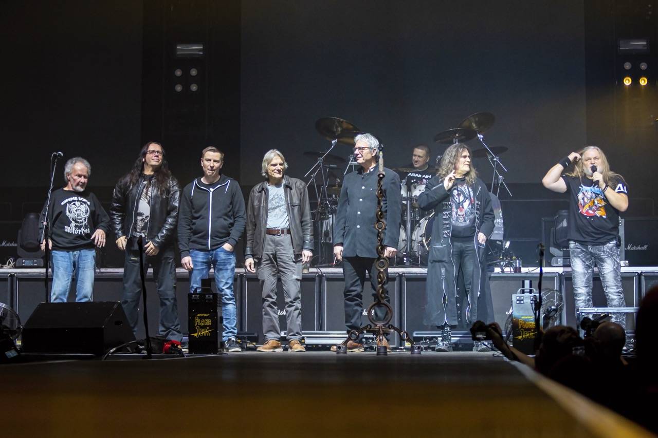 Arakain slavil v O2 universu čtyřicátiny, přáli mu Petr Kolář i Lucie Bílá