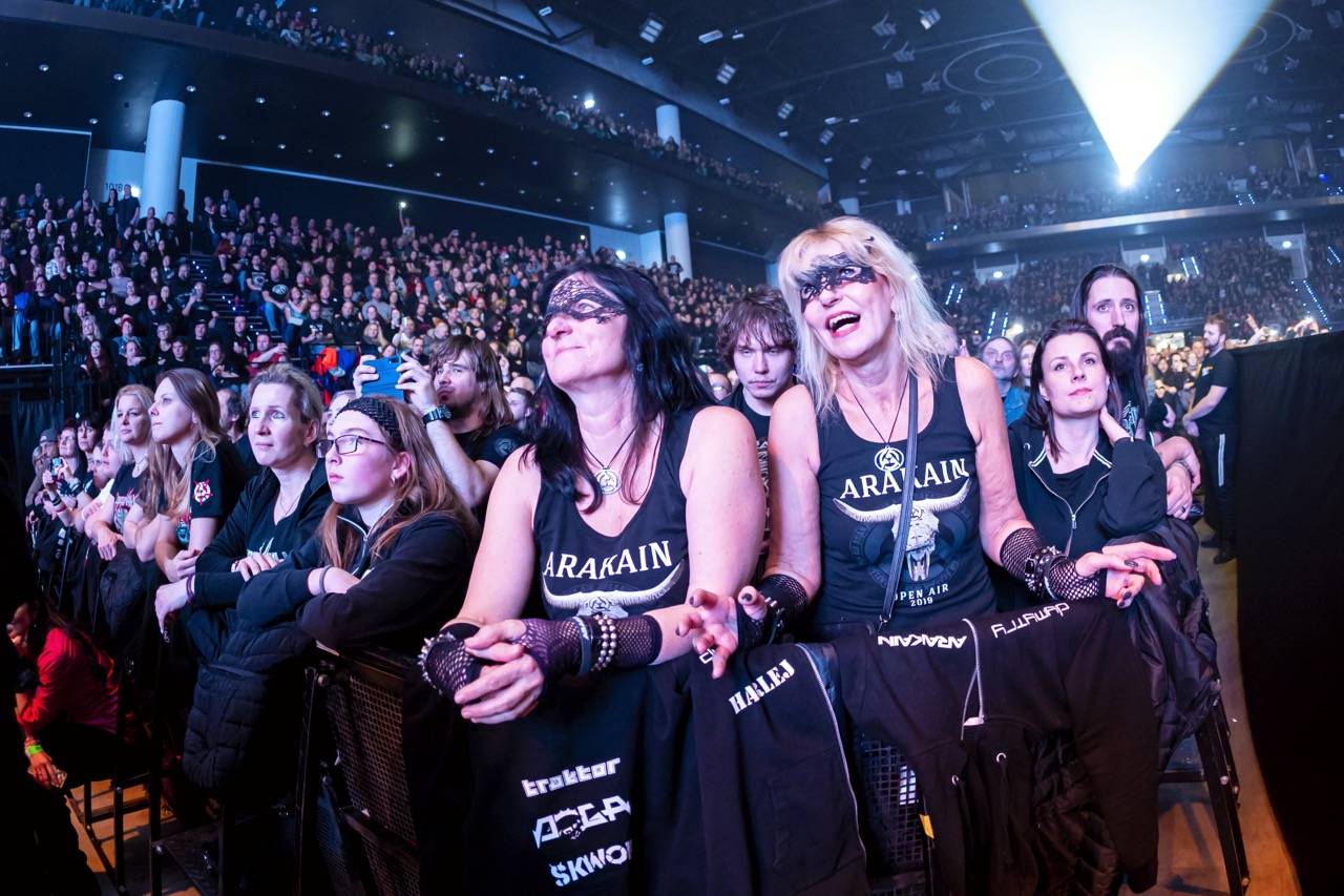 Arakain slavil v O2 universu čtyřicátiny, přáli mu Petr Kolář i Lucie Bílá