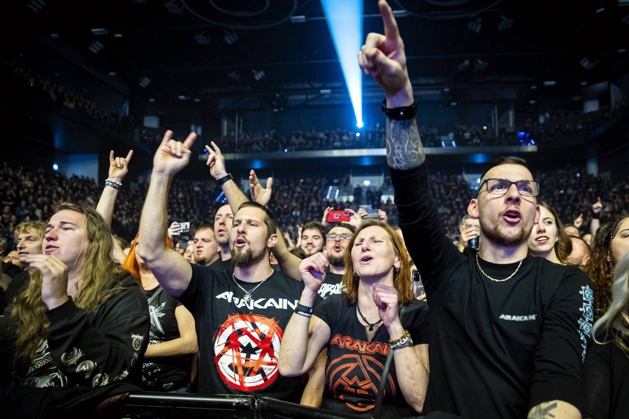 Arakain slavil v O2 universu čtyřicátiny, přáli mu Petr Kolář i Lucie Bílá