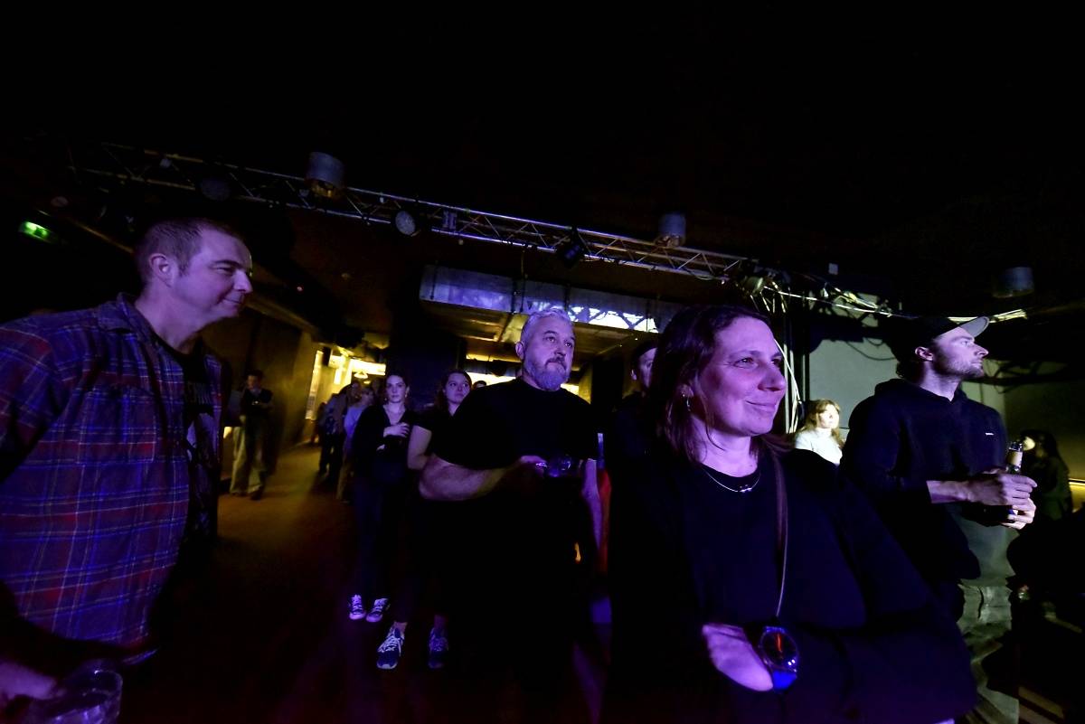 Rock Café hostilo SUPŠ Fest. Akci, na které se učitel promění v normální týpka s kytarou a introvertní student ve řvoucího tygra