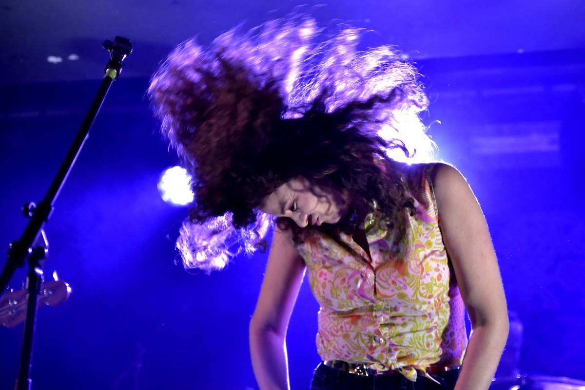 Rock Café hostilo SUPŠ Fest. Akci, na které se učitel promění v normální týpka s kytarou a introvertní student ve řvoucího tygra