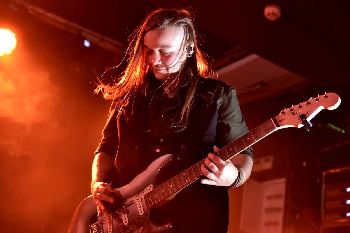 Rock Café hostilo SUPŠ Fest. Akci, na které se učitel promění v normální týpka s kytarou a introvertní student ve řvoucího tygra