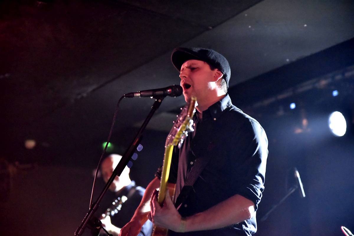 Rock Café hostilo SUPŠ Fest. Akci, na které se učitel promění v normální týpka s kytarou a introvertní student ve řvoucího tygra