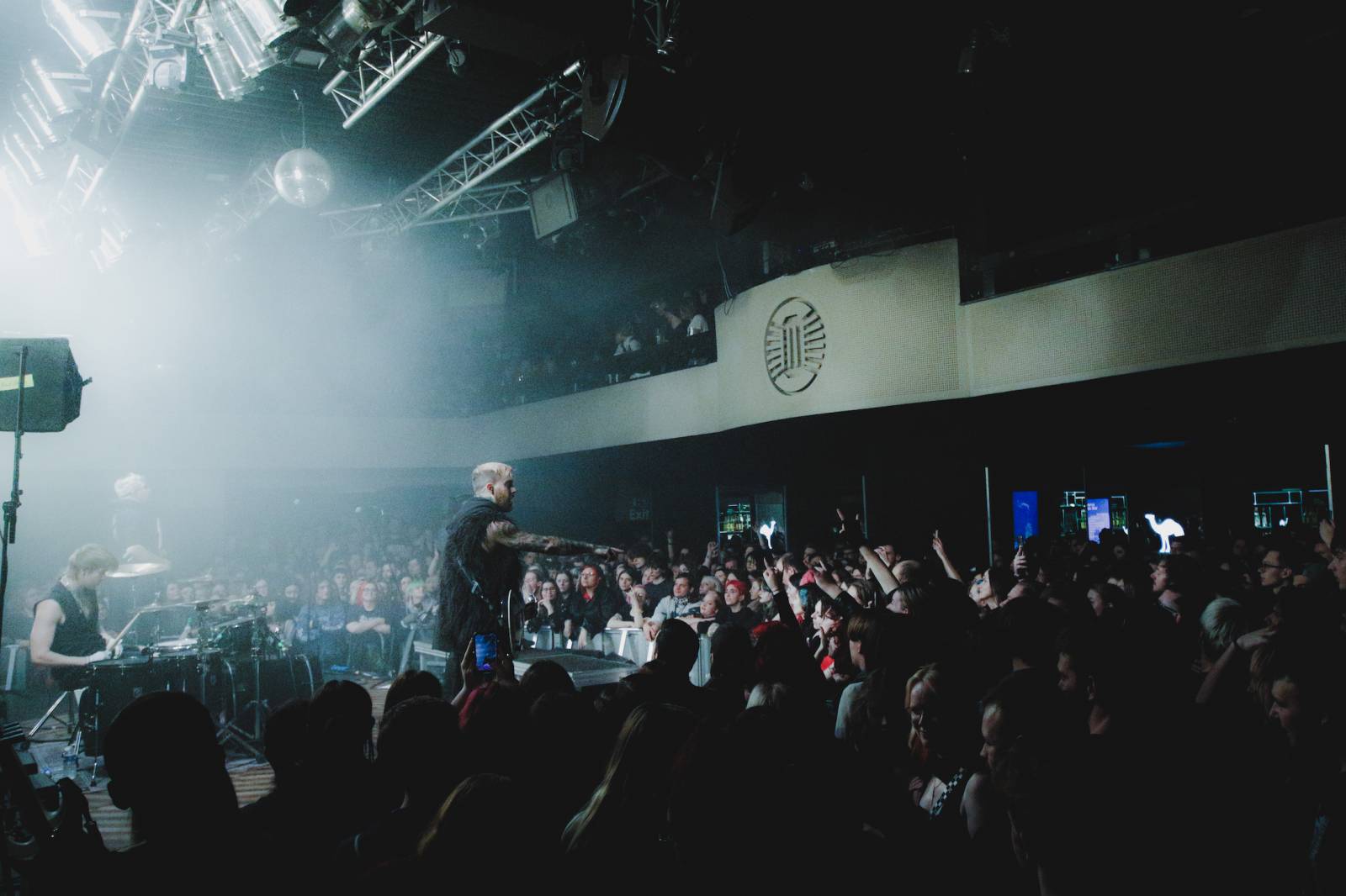 Oxymorrons a Ghøstkid předskakovali ve vyprodaném Lucerna Music Baru Bad Omens